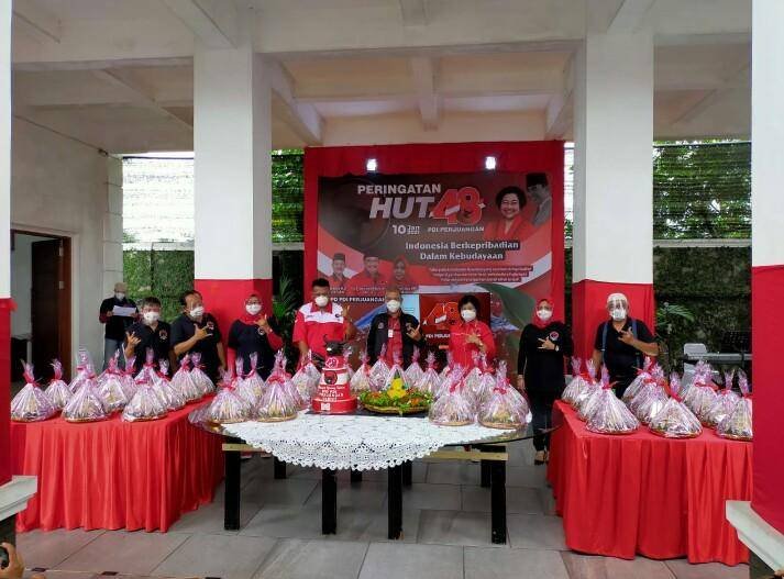Rayakan HUT ke 48 PDIP Gelar Hening Cipta, Doa Sriwijaya Air dan Bagi Tumpeng ke Masyarakat