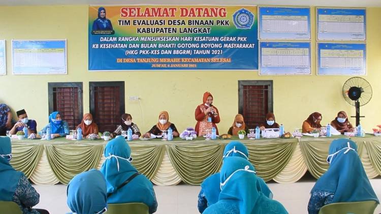 Ketua TP PKK Langkat Tinjau Desa Binaan yang Ikut Lomba Desa Percontohan Tingkat Provinsi