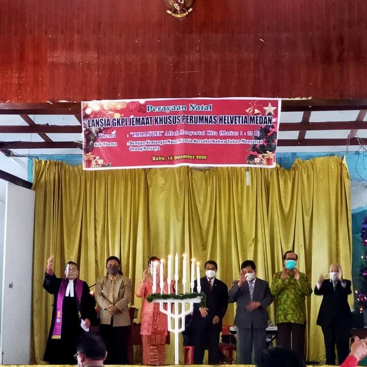 Lansia GKPI Perumnas Helvetia Rayakan Natal 