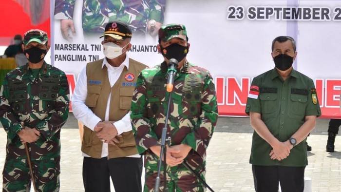 Cek Vaksinasi Covid di Riau, Panglima TNI Harap Pandemi Segera Jadi Endemi