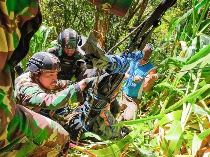 KKB Tembaki Aparat Saat Evakuasi Jasad Suster Gabriella Maelani dari Jurang