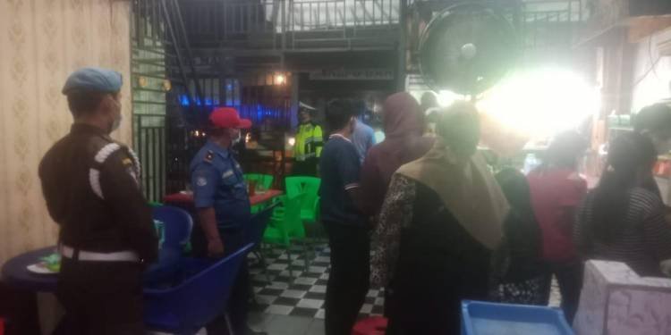 Lewat Jam Operasional, Sejumlah Cafe di Sibolga Dirazia