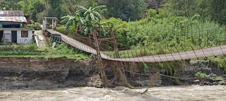Jembatan Rambing Aek Situmandi Tarutung Nyaris Ambruk Segera Diperbaiki