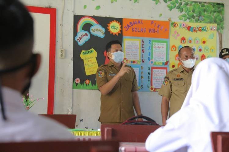 Tinjau Simulasi Belajar Tatap Muka, Wabup Sergai Ingatkan Prokes Dijaga Ketat