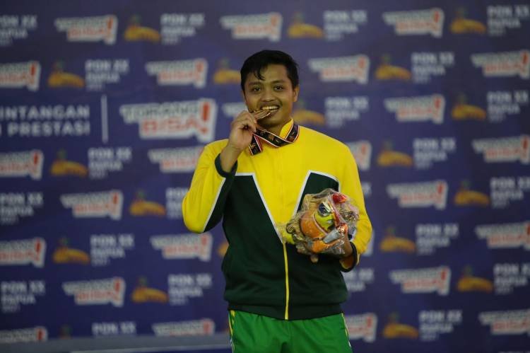 Raih Medali Emas Lempar Lembing, Abdul Hafiz dari Sumut Pecahkan Rekor PON 