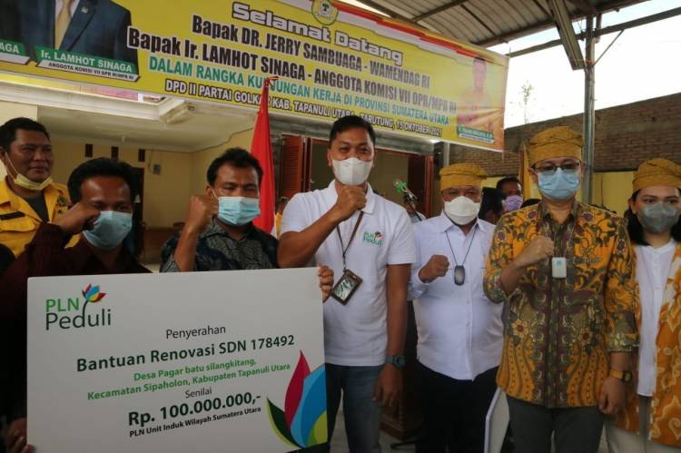 PLN UIW Sumut Salurkan Bantuan di Dua Kabupaten