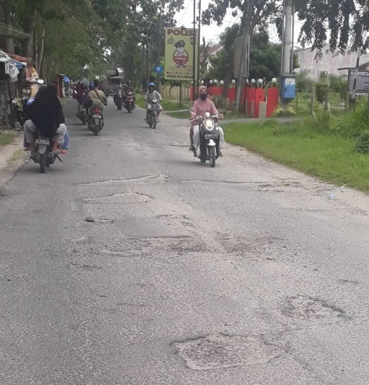 Jalan WR Supratman Kisaran Berlobang