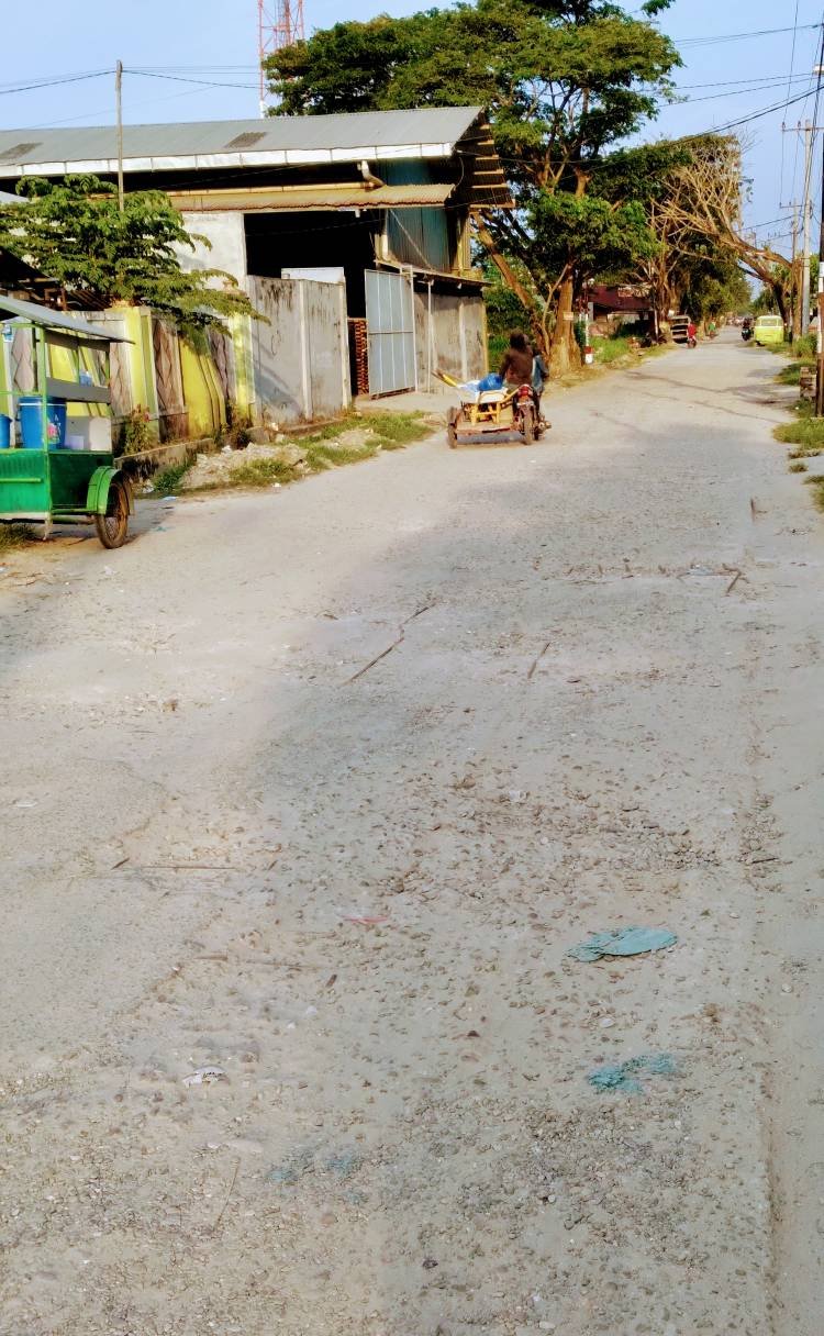 Baru Beberapa Tahun, Jalan Beton di Marelan 7 Sudah Mulai Rusak