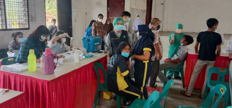 Pemerintah Kecamatan Bandar Simalungun Gelar Vaksinasi Massal