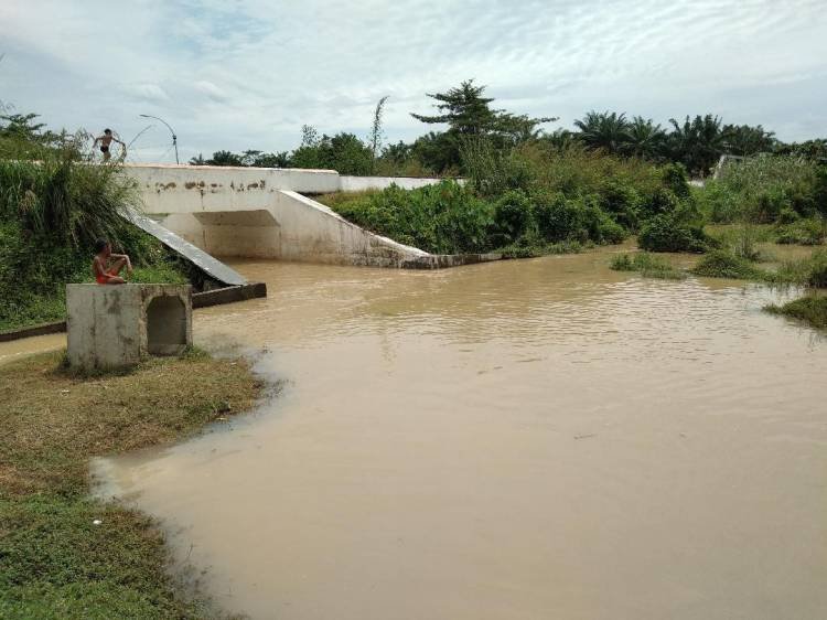 Jalan Lingkar Underpass Kota Aekkanopan Labura Terendam Banjir