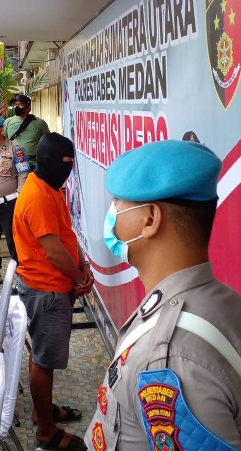 Nyaris Perkosa dan Rampok Penumpang, Sopir Taksi Online Dibekuk Polisi