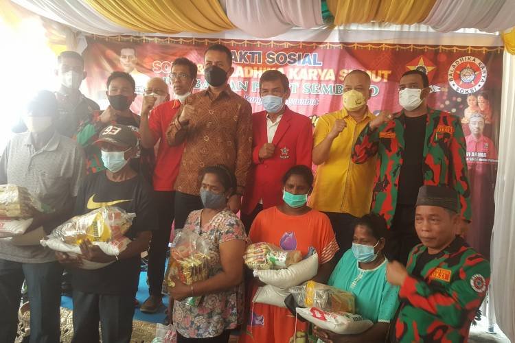 Sambut Perayaan Deepavali, Ijeck-SOKSI-BKS Bagikan 620 Paket Bantuan di Medan Polonia