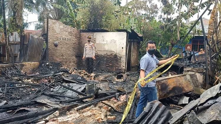 Tiga Rumah Hangus Terbakar di Sei Lepan Langkat