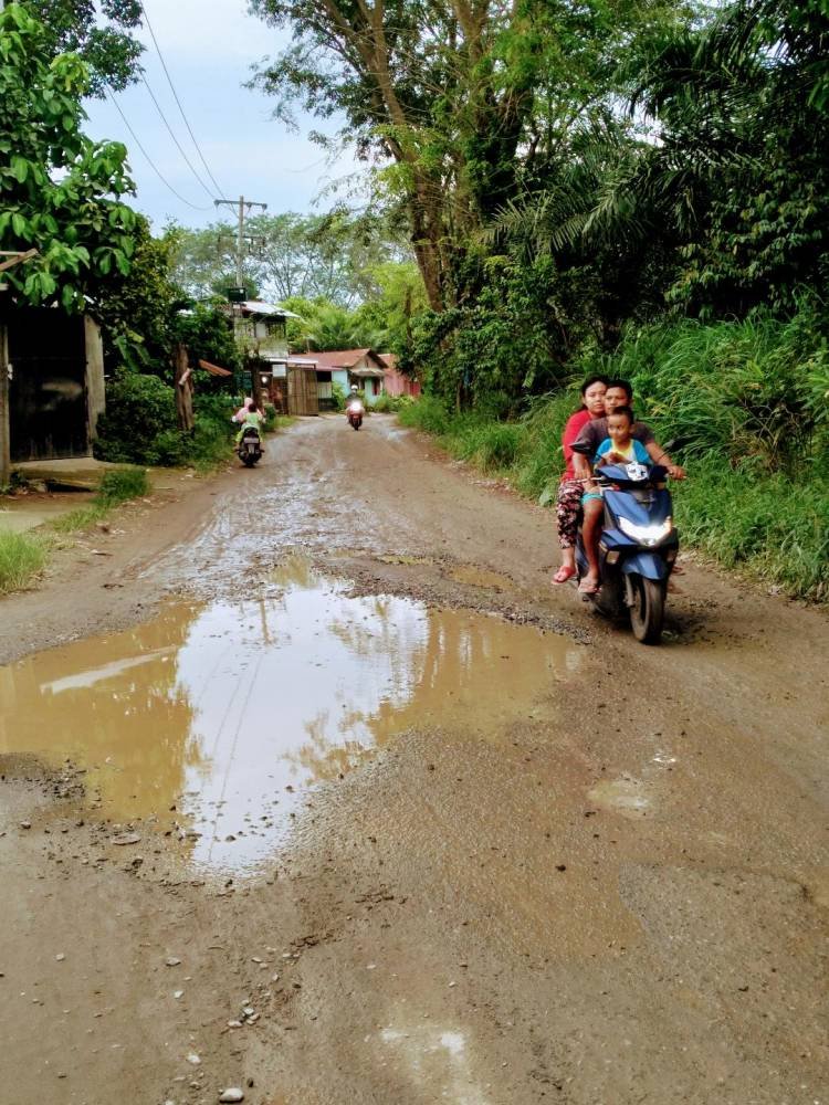 Rusak Parah, Jalan Datuk Rubiah Marelan Tidak Kunjung Dibenahi