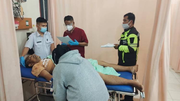 Pejalan Kaki Alami Luka Berat Ditabrak Sepeda Motor di Jalan Imam Bonjol 