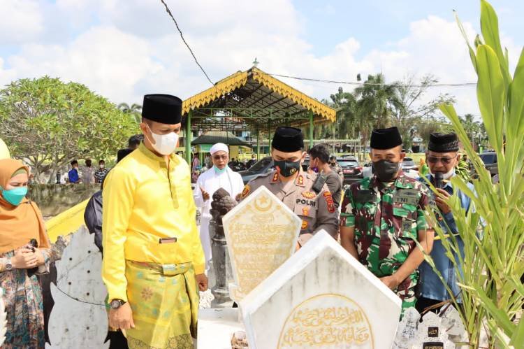 Jelang Hari Jadi ke-272, Forkopimda Langkat Ziarah ke Makam Pahlawan