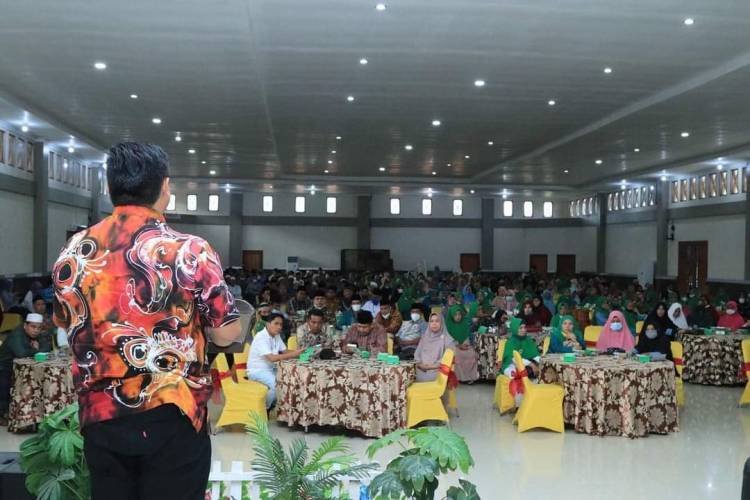 Ratusan Guru Maghrib Mengaji Kumpul di Kantor Bupati Labura