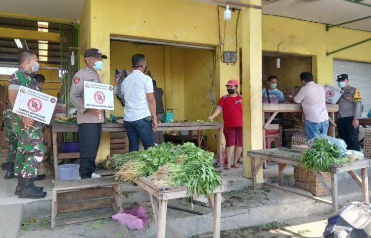 Ops Yustisi, Polsek Perbaungan Imbau Pedagang Pasar Patuhi Prokes