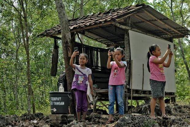 Dua Kepala Desa di Kecamatan Dolok Panribuan Keluhkan Jaringan Internet Lemot