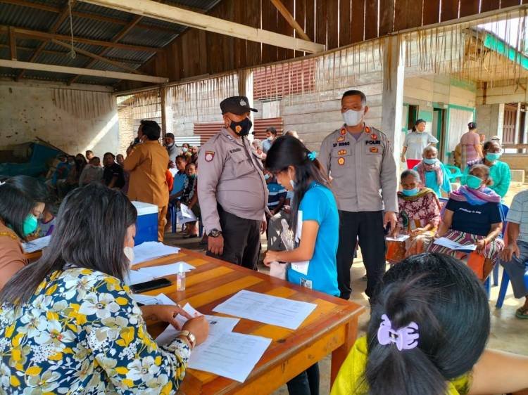 Polsek Tigalingga Gelar Vaksinasi Covid-19 di Desa Juma Gerat Dairi