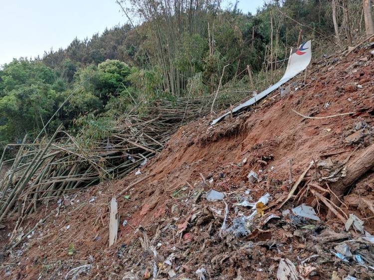China Eastern Airlines Hentikan Sementara Seluruh Penerbangan Boeing 737-800 