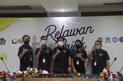 Kakanwil DJP Sumut I Kukuhkan dan Lepas 220 Relawan Pajak 2022