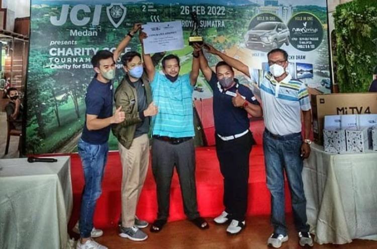 Turnamen Golf JCI Bantu Stunting, Pemenang Dihantar Hishamuddin Mustafa ke Nilai Springs Negeri Sembilan Whole in One Resort