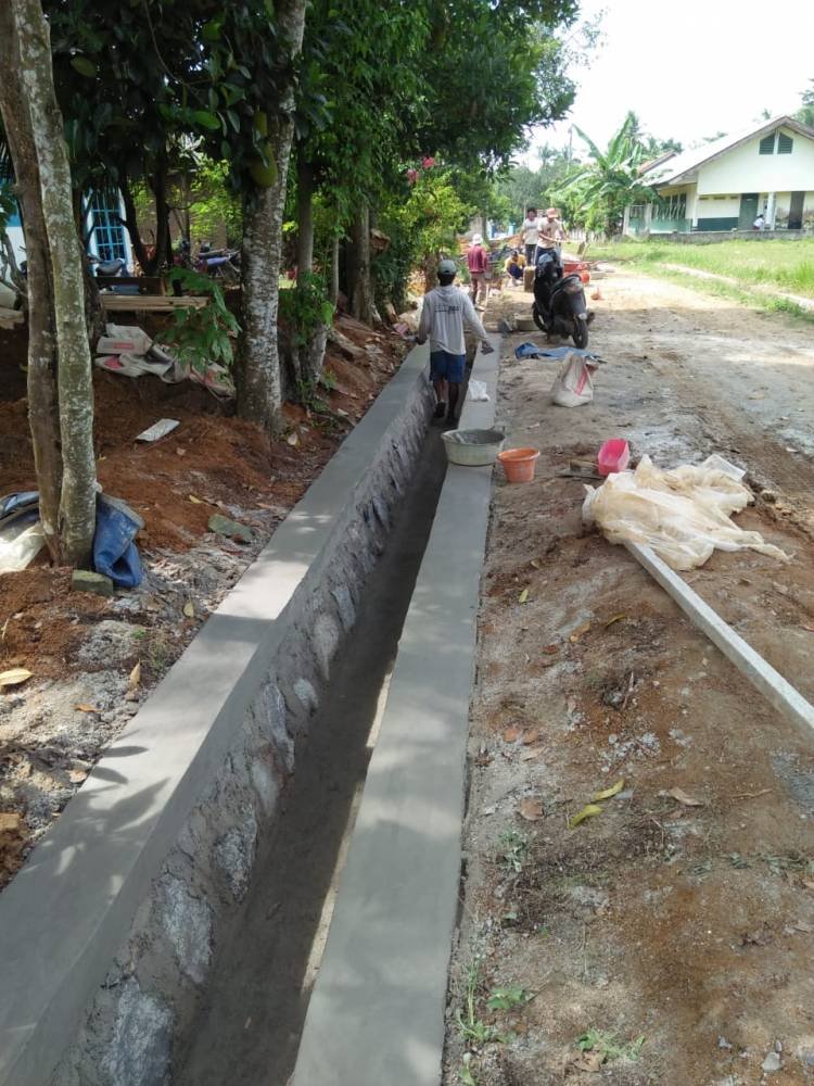 PBB Sudah Dibayar, Warga Perumnas Simalingkar Minta Drainase Dibangun