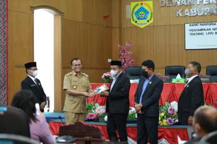 Wakil Bupati Pakpak Bharat Sampaikan Nota Pengantar LKPJ TA 2021