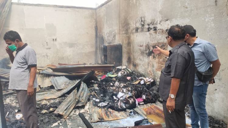 Ruang TU dan Guru Sekolah SMAN 1 Mardingding, Karo Terbakar 