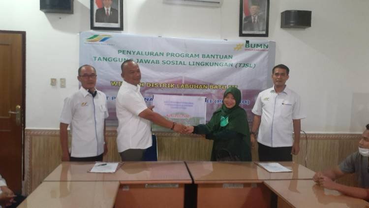PTPN III Wilayah Distrik Labuhanbatu III Serahkan TJSL TW I Tahun 2022