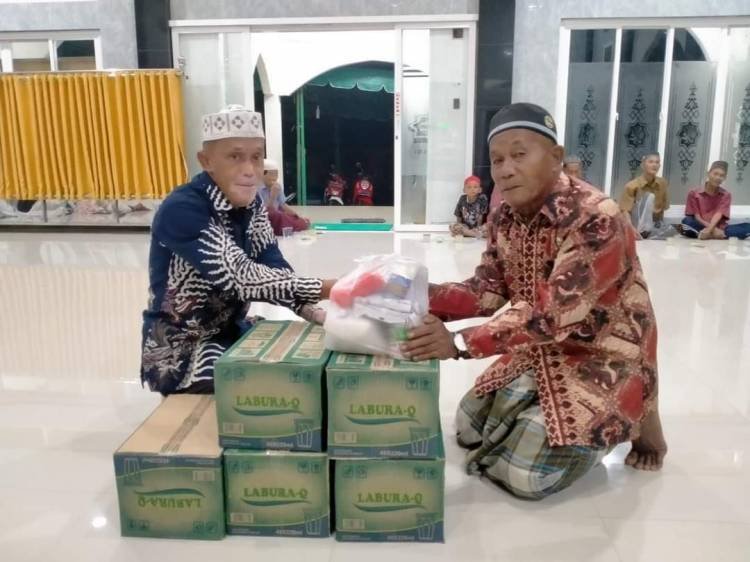 Kades dan Ketua Karang Taruna Gunungmelayu Safari Ramadan di Masjid Al Khoiriyah
