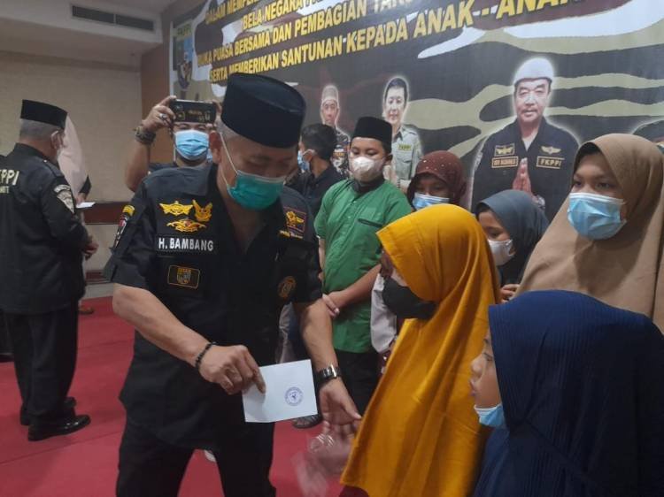 BBN FKPPI Daerah II Sumut Bagi-bagi Takjil dan Buka Puasa Bersama