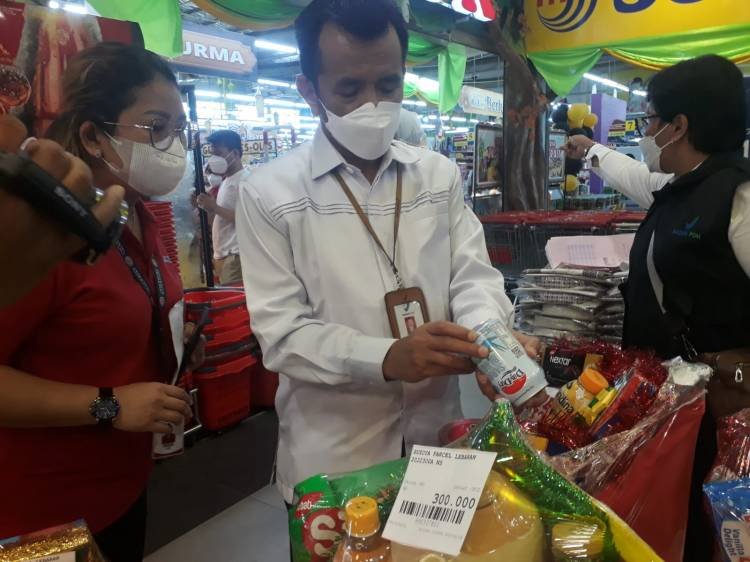 Cegah Produk Pangan Kadaluarsa dan Ilegal, BBPOM Sidak Supermarket di Medan dan Deliserdang