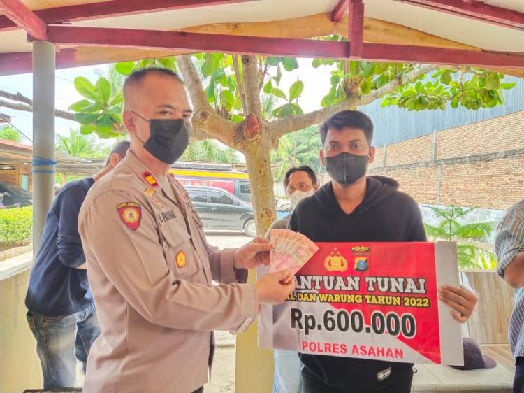 Waka Polres Asahan Tinjau  Penyaluran BTPKLW di Polsek Air Joman