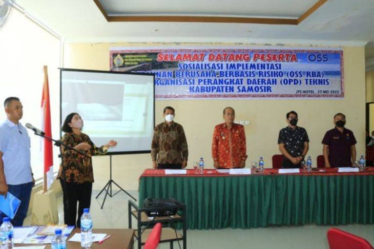 Wabup Samosir Buka Sosialisasi Implementasi Perizinan Berusaha Berbasis Risiko
