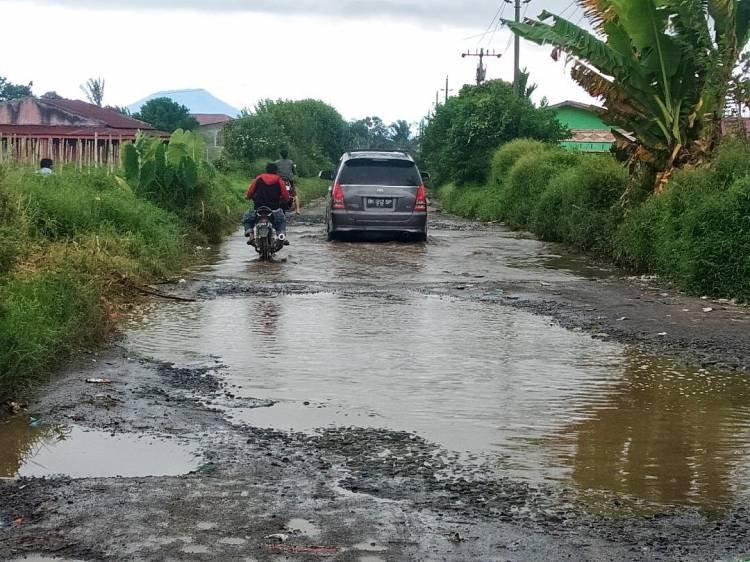 Jalan Alternatif Berastagi - Ajisiempat - Tigapanah Karo Hancur-lebur 