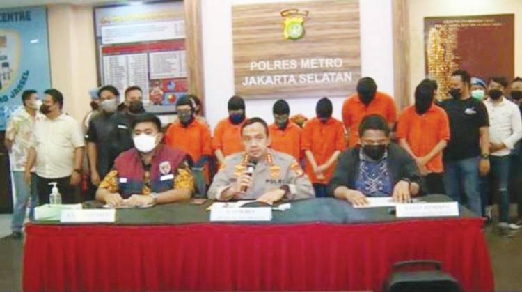 Polisi Cek Forensik Digital Komputer-HP Holywings