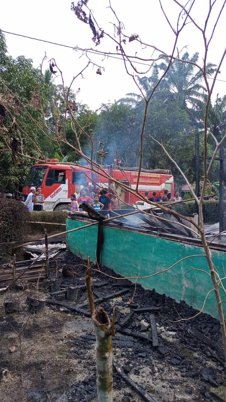 Ditinggal Pergi, Rumah di Silangkitang Terbakar
