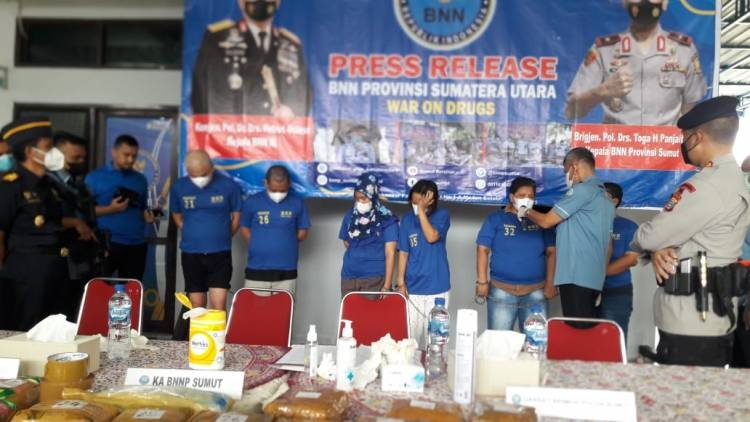 Diduga Kurir Narkoba, Empat Wanita Dibekuk