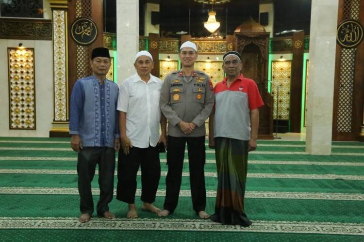 Waka Polda Sumut Safari Subuh di Masjid Al Jihad