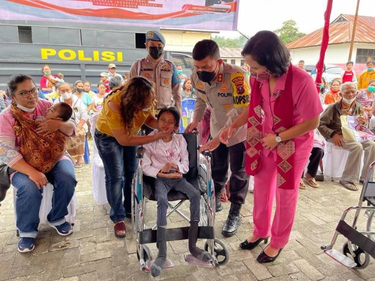 Sambut HUT ke-76 Bhayangkara, Polres Taput Laksanakan Bakti Sosial di Sipoholon