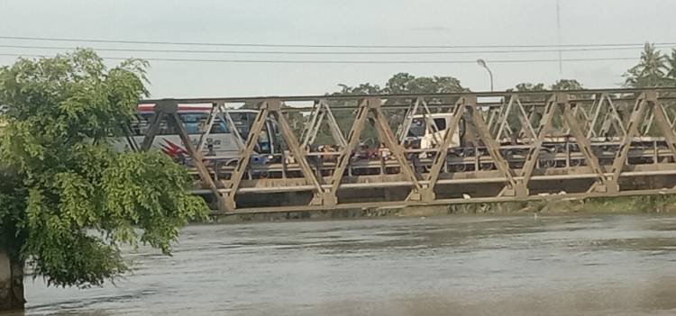 Anggota DPRD Sumut Minta Dinas BMBK Perbaiki Jembatan Sungai Bahbolon Perdagangan