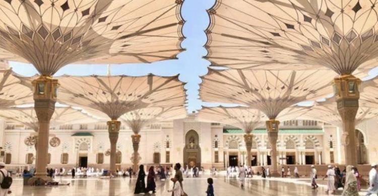 Cuaca Madinah Panas, Telapak Kaki Bisa Melepuh