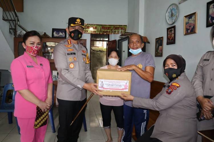 Kapolrestabes Medan dan Istri Anjangsana ke PA dan Jenguk Anggota Polri