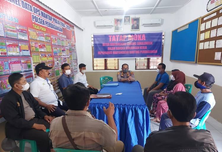 Kapolsek Perdagangan Selesaikan Kasus Pencurian Melalui Restorative Justice