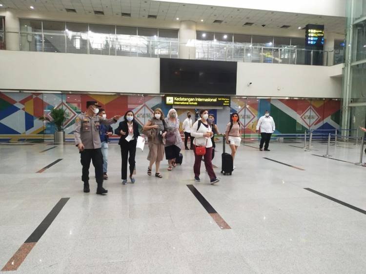 Hari Kedua Kedatangan Delegasi W-20, Polresta Deliserdang Perketat Pengamanan di Bandara Kualanamu