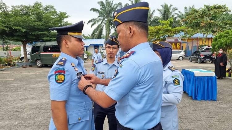 Kalapas Kelas II A Labuhan Ruku Gelar Pelantikan dan pengambilan Sumpah Jabatan