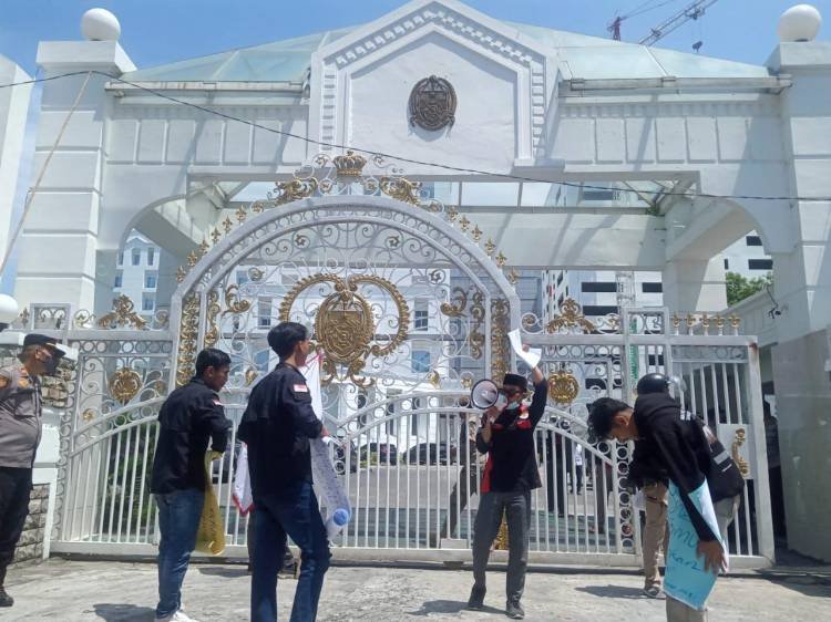 Aliansi Mahasiswa Unjukrasa, Minta Gubernur Tegur Kadishut Sumut Diduga Ikut Konspirasi