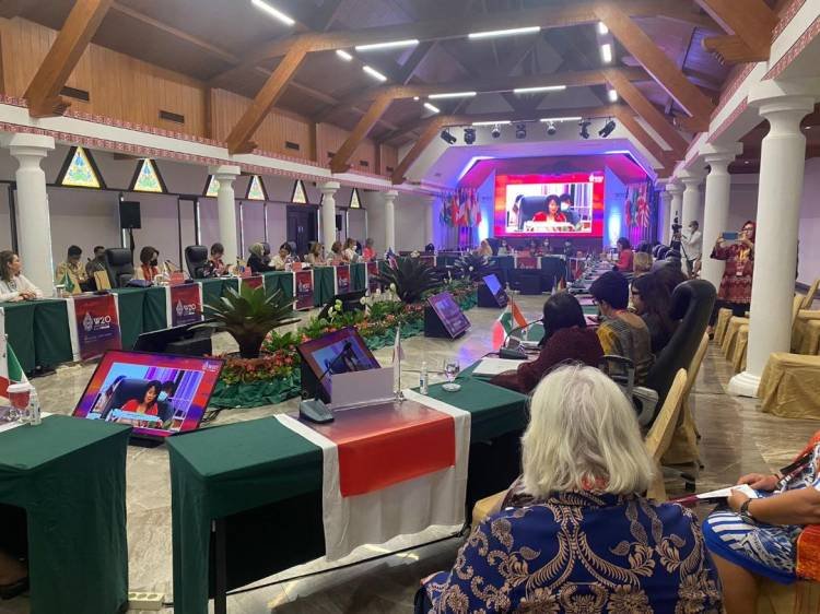 Srikandi PLN Ikut Andil dalam Siaga Pelaksanaan Women 20 (W20) Summit di Danau Toba